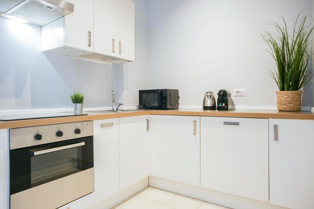 Glamorous Flat With Jacuzzi, King Size Bed And Small Balcony Perugia Eksteriør billede